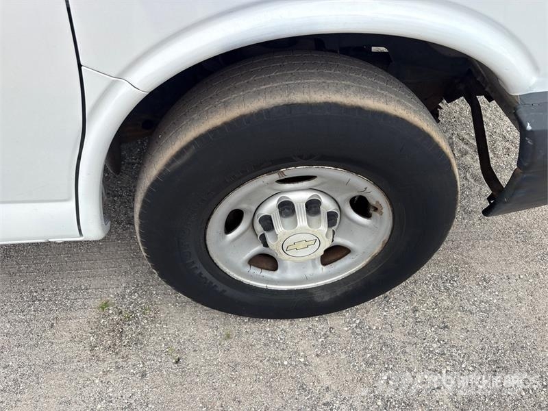 Chevrolet Express 2500 Cargo Van Dostavna vozila / kombiji