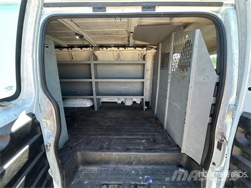 Chevrolet Express 2500 Cargo Van Dostavna vozila / kombiji