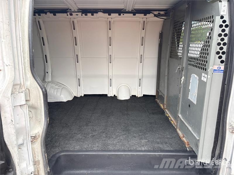 Chevrolet Express 2500 Cargo Van Dostavna vozila / kombiji