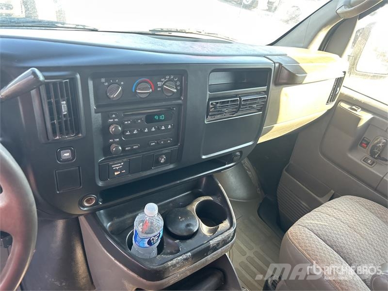 Chevrolet Express 3500 Kaubikud
