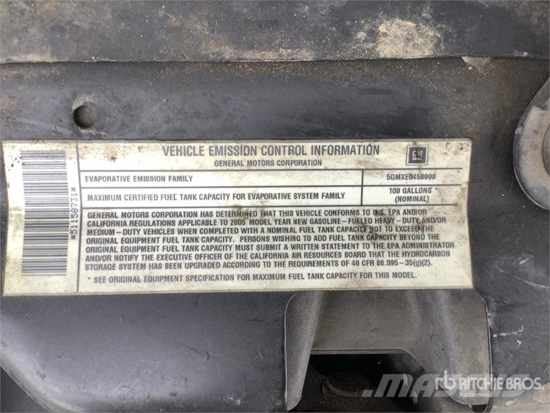 Chevrolet Express 3500 4x2 14-Seat Transit Bus (Inoperable) حافلة صغيرة