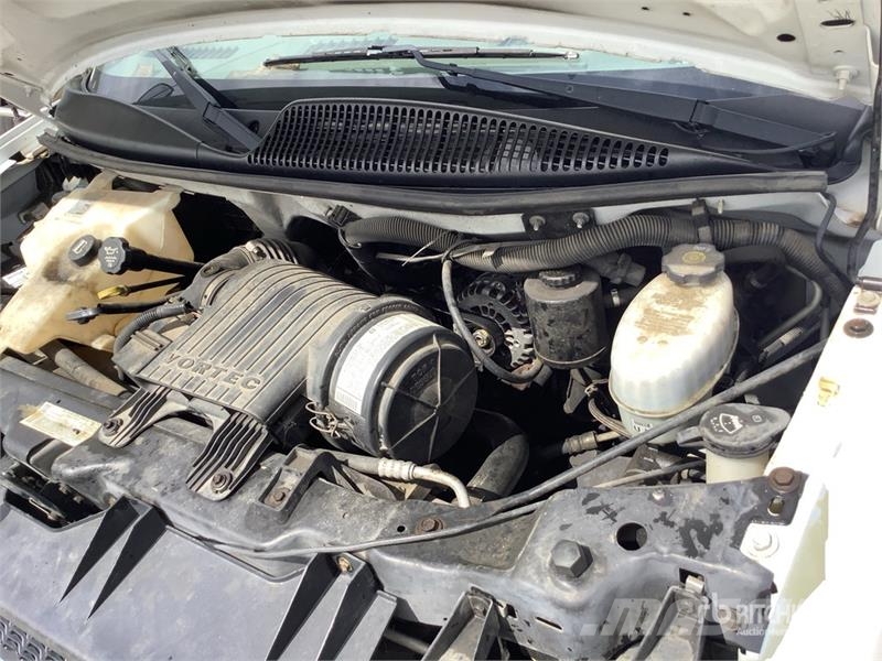Chevrolet Express 3500 4x2 14-Seat Transit Bus (Inoperable) حافلة صغيرة