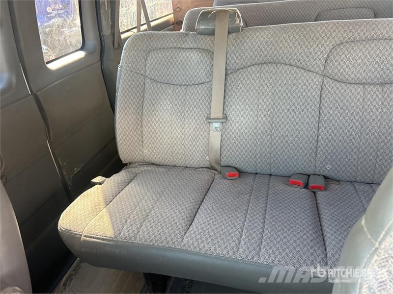 Chevrolet Express 3500 Kaubikud