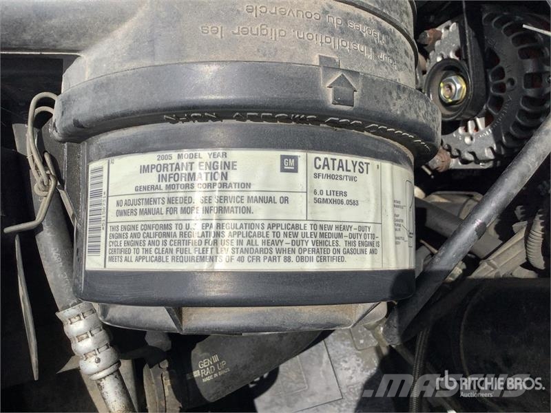 Chevrolet Express 3500 4x2 14-Seat Transit Bus (Inoperable) حافلة صغيرة