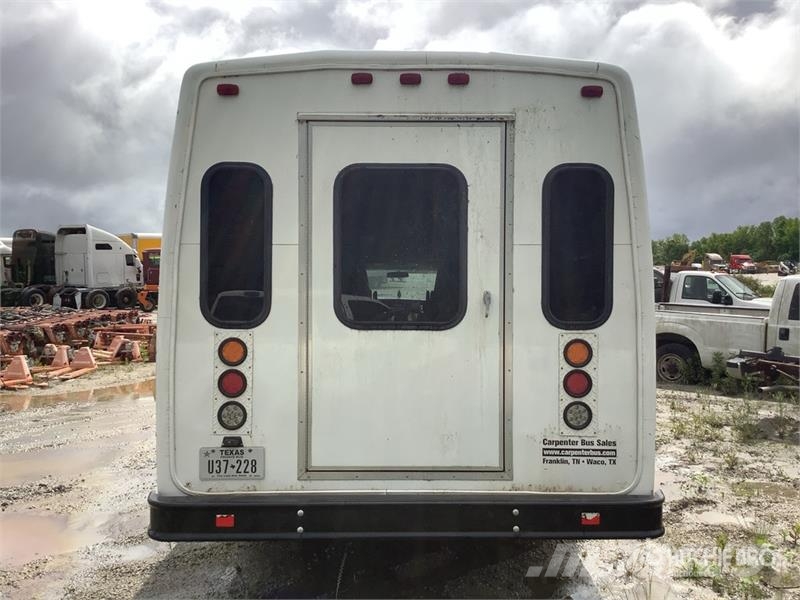 Chevrolet Express 3500 4x2 14-Seat Transit Bus (Inoperable) حافلة صغيرة