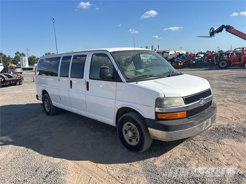 Chevrolet Express 3500 Kaubikud