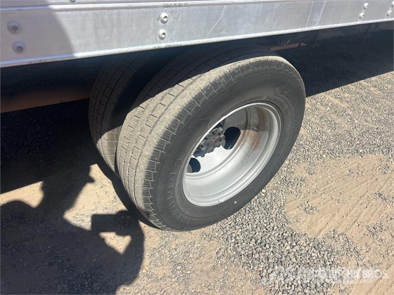 Chevrolet Express G4500 4x2 Refrigerated Truck Camion frigorifique