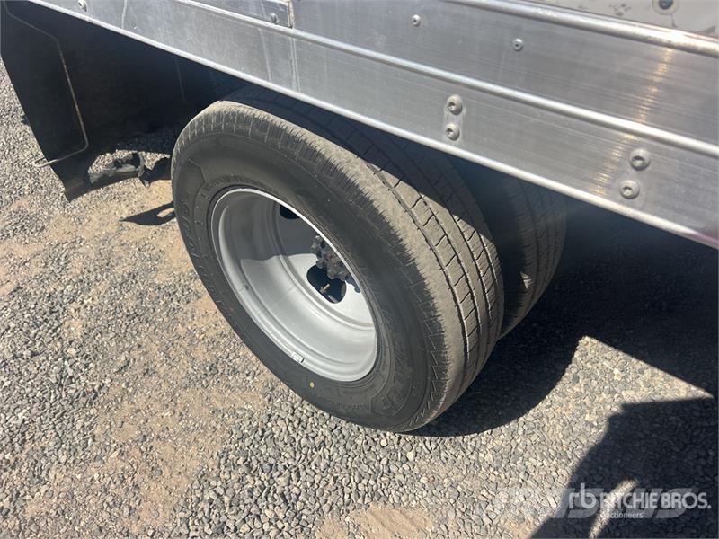 Chevrolet Express G4500 4x2 Refrigerated Truck Camion frigorifique