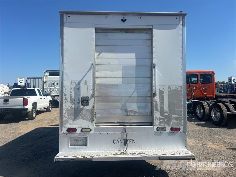 Chevrolet Express G4500 4x2 Refrigerated Truck Camion frigorifique