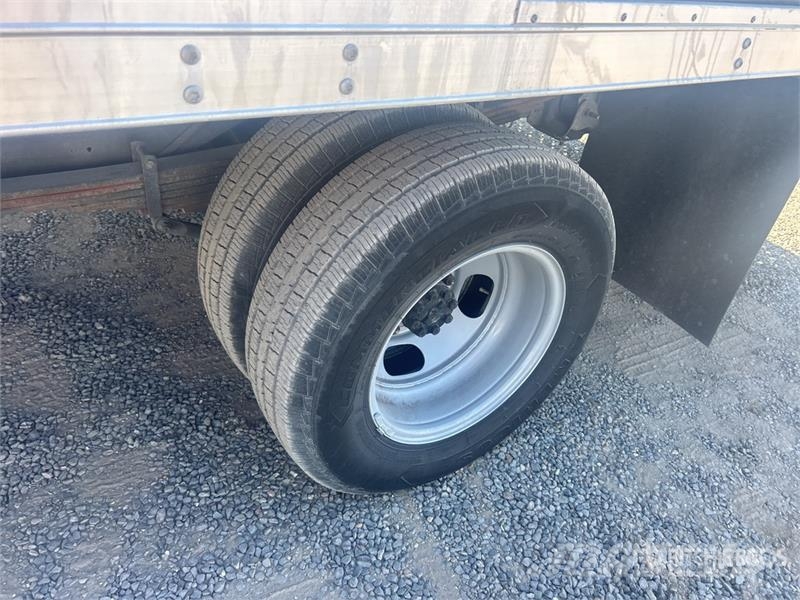 Chevrolet Express G4500 4x2 Refrigerated Truck Camion frigorifique