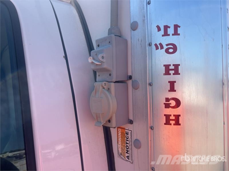 Chevrolet Express G4500 4x2 Refrigerated Truck Camion frigorifique