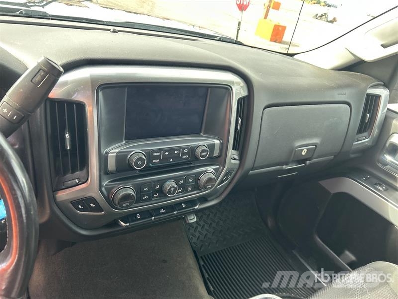 Chevrolet Silverado 1500 4x4 Extended Cab Pickup Drugi