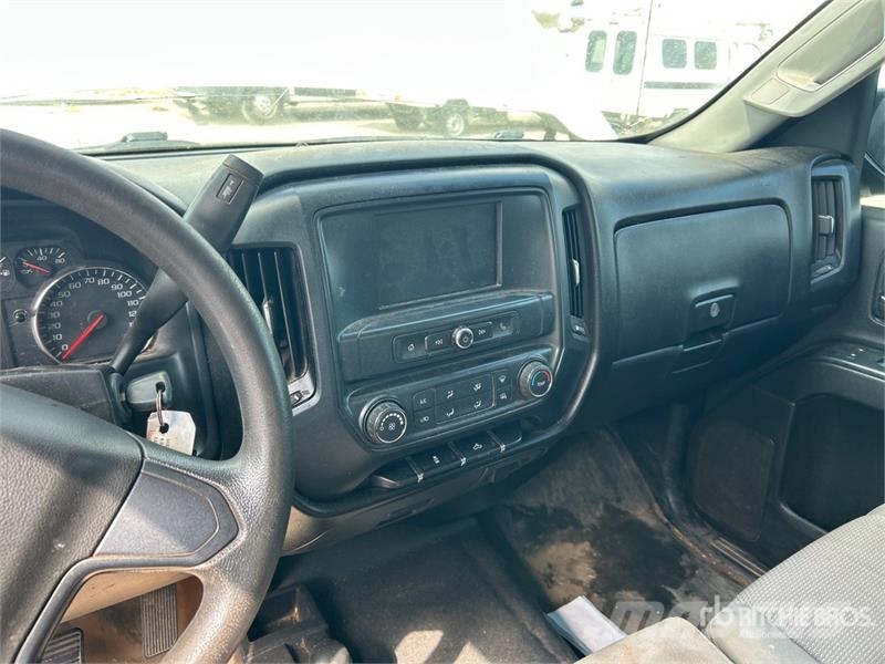 Chevrolet Silverado 1500 4x4 Extended Cab Pickup (Inoperable 其他