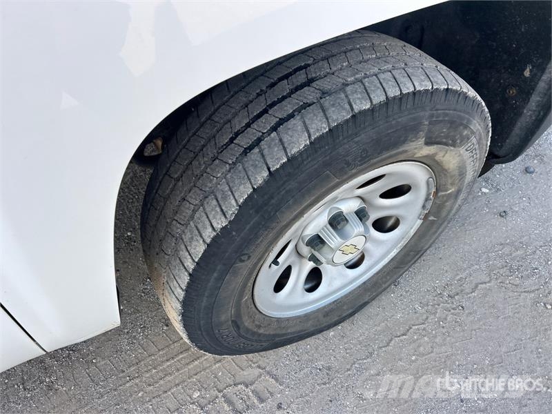 Chevrolet Silverado 1500 4x4 Crew Cab Pickup Diger