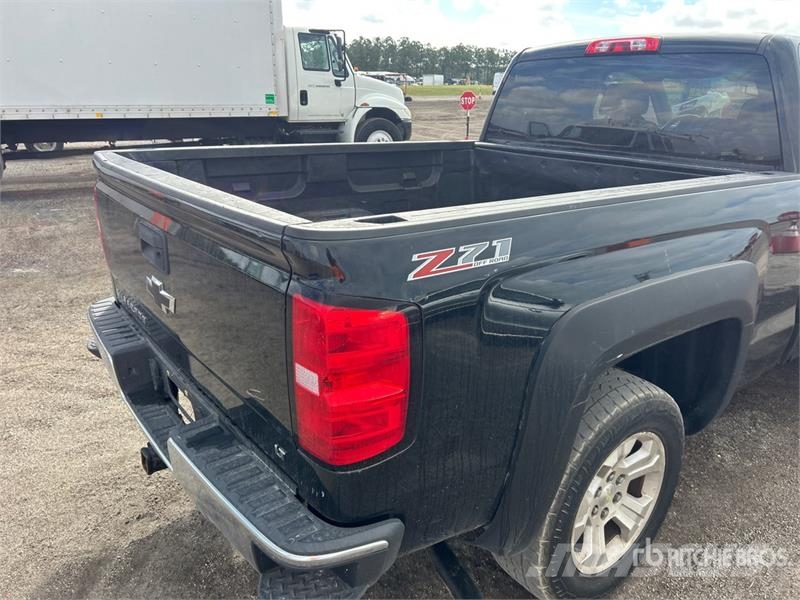 Chevrolet Silverado 1500 4x4 Extended Cab Pickup Drugi