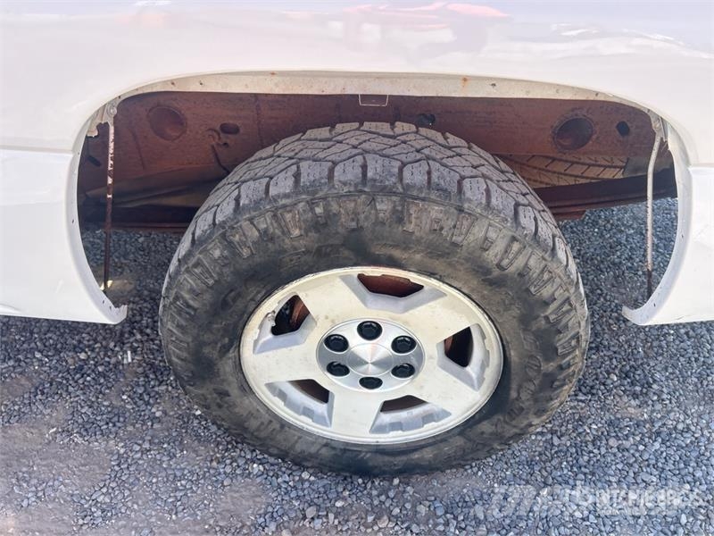 Chevrolet Silverado 1500 4x4 Crew Cab Pickup Ostalo