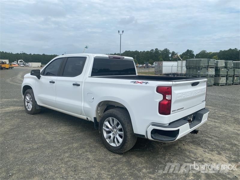 Chevrolet Silverado 1500 4x4 Crew Cab Pickup Прочие фургоны