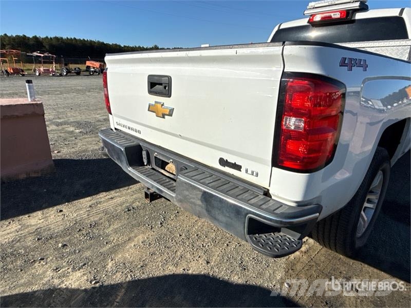 Chevrolet Silverado 1500 LD 4x4 Dual Cab Pickup Ostalo