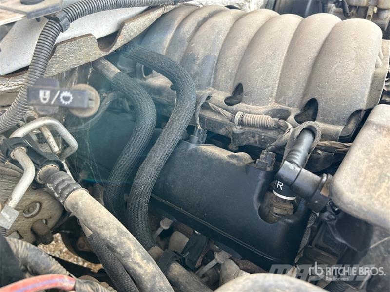 Chevrolet Silverado 1500 4x4 Extended Cab Pickup (Inoperable 其他