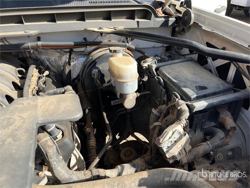 Chevrolet Silverado 1500 4x4 Crew Cab Pickup Drugi