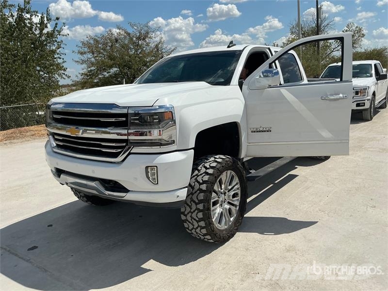 Chevrolet Silverado 1500 4x2 Crew Cab Pickup Ostalo