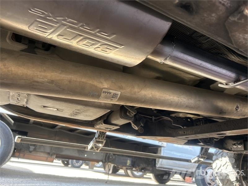 Chevrolet Silverado 1500 4x2 Crew Cab Pickup Övriga bilar