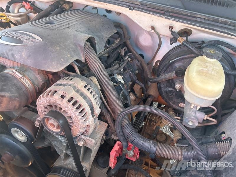 Chevrolet Silverado 1500 4x4 Crew Cab Pickup Ostalo
