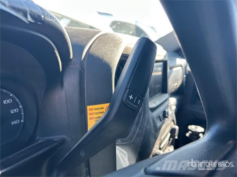 Chevrolet Silverado 1500 Z71 4x4 Crew Cab Pickup Ostalo