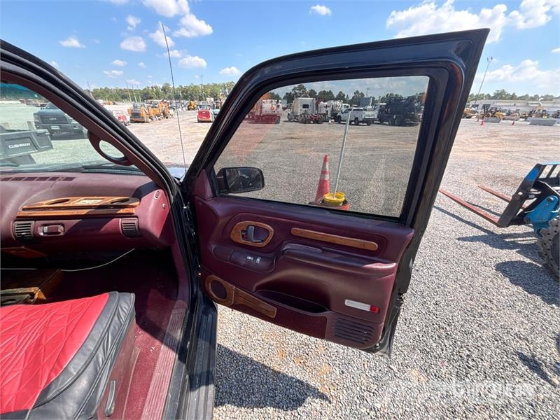 Chevrolet Silverado 1500 4x2 Pickup Outros