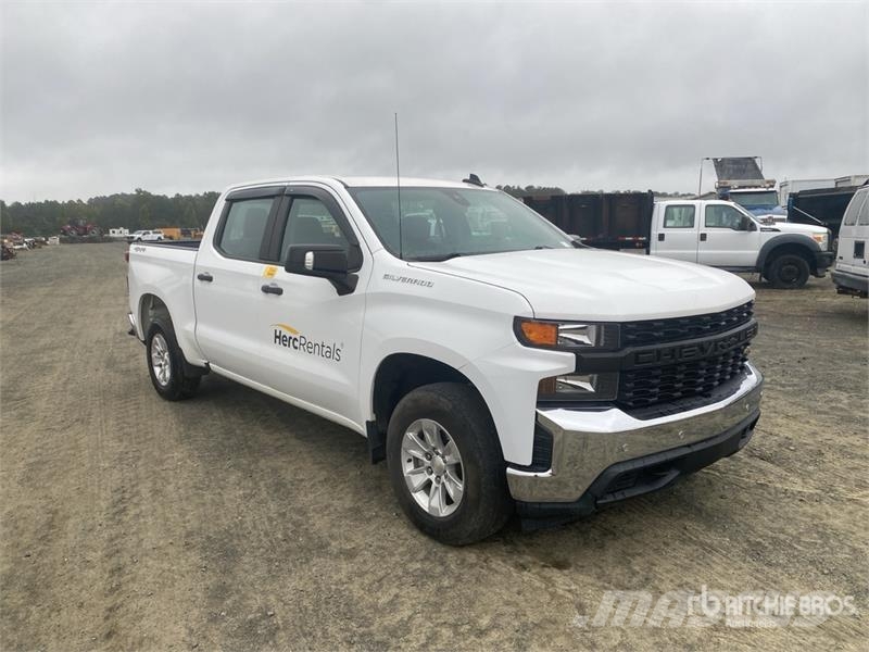 Chevrolet Silverado 1500 4x4 Crew Cab Pickup Otros