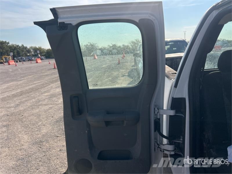 Chevrolet Silverado 1500 4x2 Extended Cab Pickup 其他