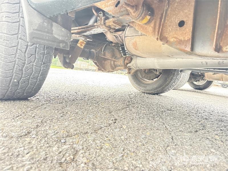 Chevrolet Silverado 1500 4x2 Dual Cab Pickup Otros