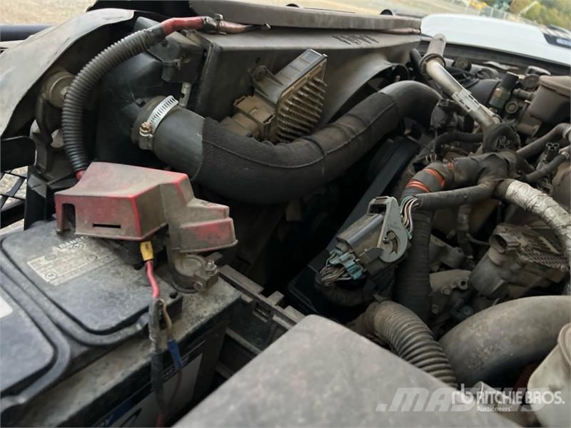 Chevrolet Silverado 1500 4x4 Crew Cab Utility Truck 皮卡.傳統半斗卡車/側卸板
