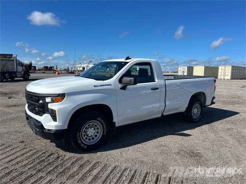Chevrolet Silverado 1500 4x2 Pickup Muu