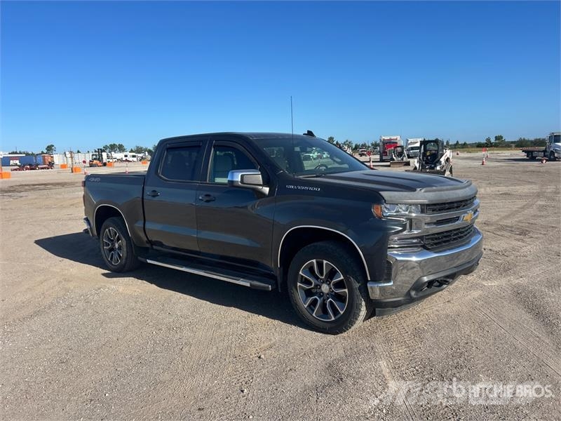 Chevrolet Silverado 1500 4x4 Crew Cab Pickup Övriga bilar