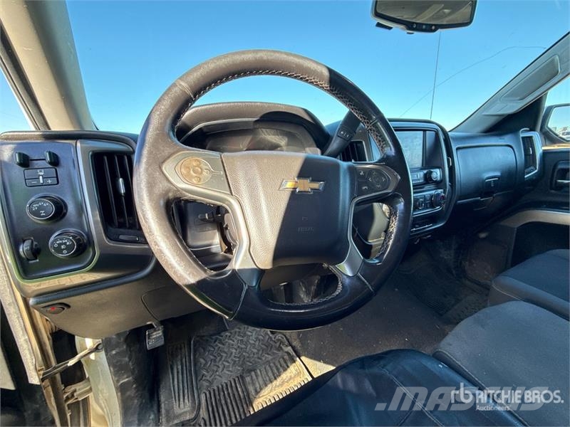 Chevrolet Silverado 1500 LD 4x4 Dual Cab Pickup Ostalo