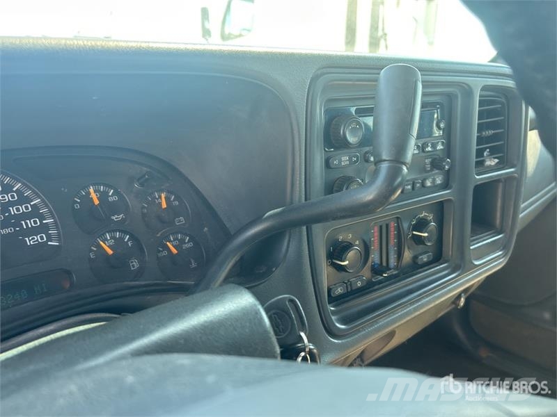 Chevrolet Silverado 1500 4x4 Crew Cab Pickup Ostalo