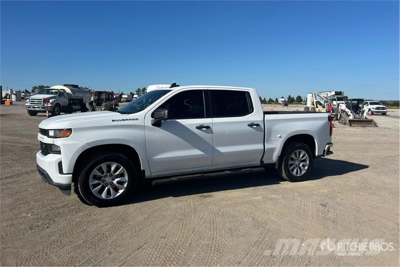 Chevrolet Silverado 1500 4x2 Crew Cab Pickup Inne