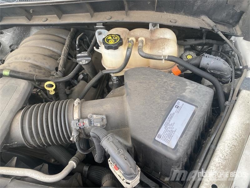 Chevrolet Silverado 1500 4x4 Crew Cab Pickup Otros