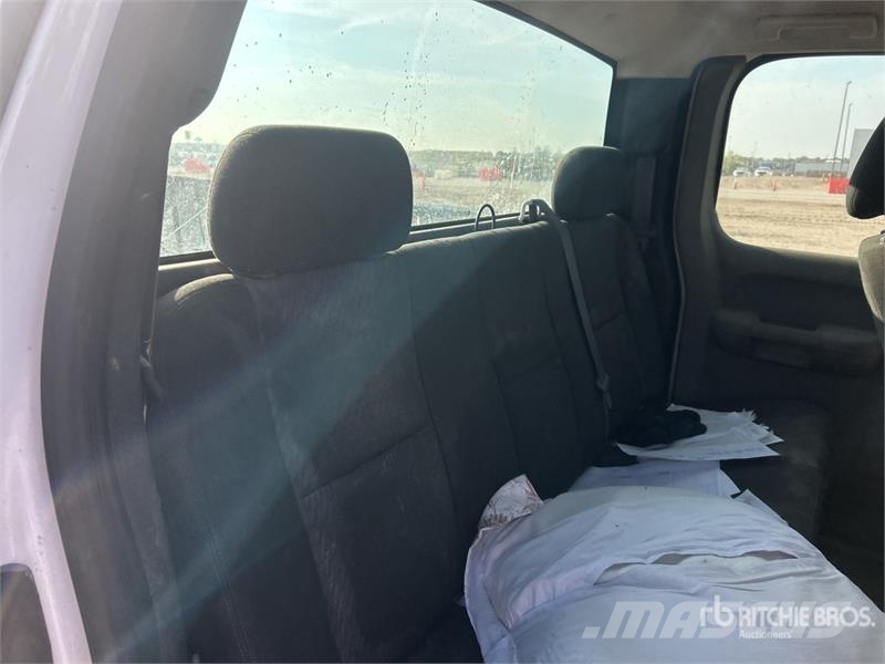 Chevrolet Silverado 1500 4x2 Extended Cab Pickup 其他