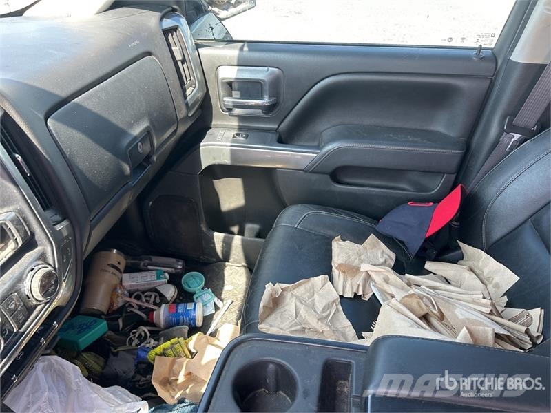 Chevrolet Silverado 1500 4x2 Crew Cab Pickup (Inoperable) Прочие фургоны