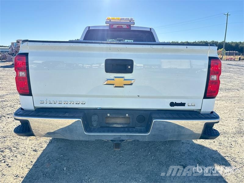 Chevrolet Silverado 1500 LD 4x4 Dual Cab Pickup Ostalo