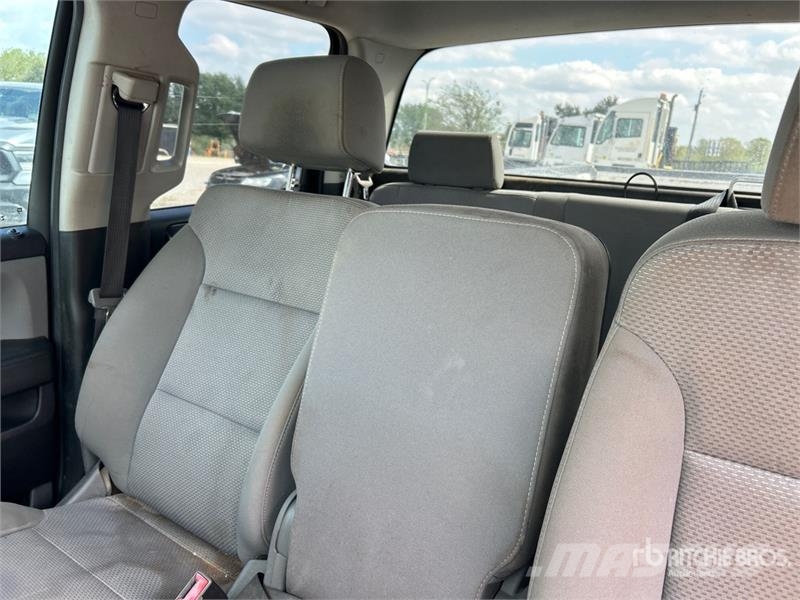 Chevrolet Silverado 1500 4x4 Extended Cab Pickup (Inoperable 其他