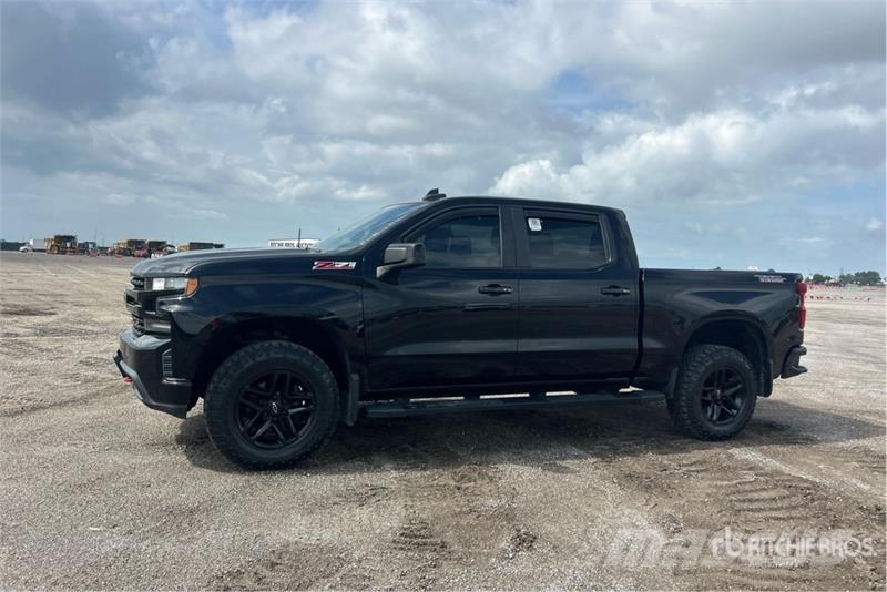 Chevrolet Silverado 1500 4x4 Crew Cab Pickup Other