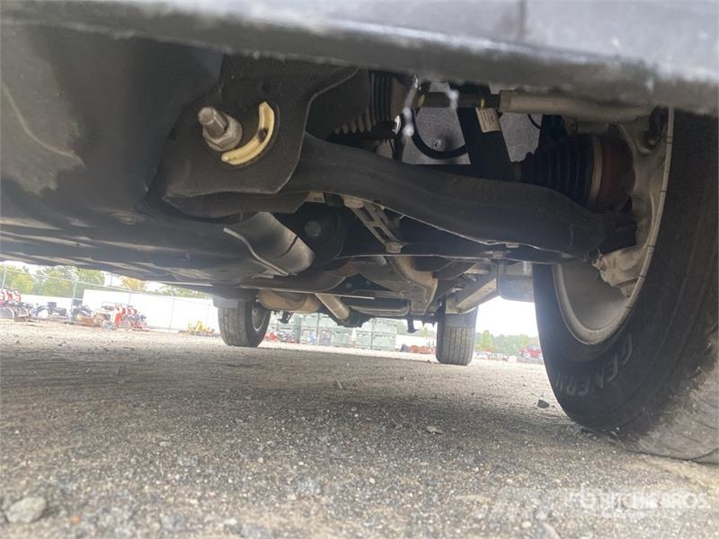 Chevrolet Silverado 1500 4x4 Crew Cab Pickup Otros