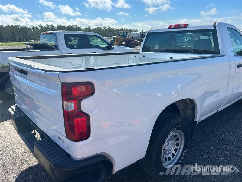 Chevrolet Silverado 1500 4x2 Pickup Muu