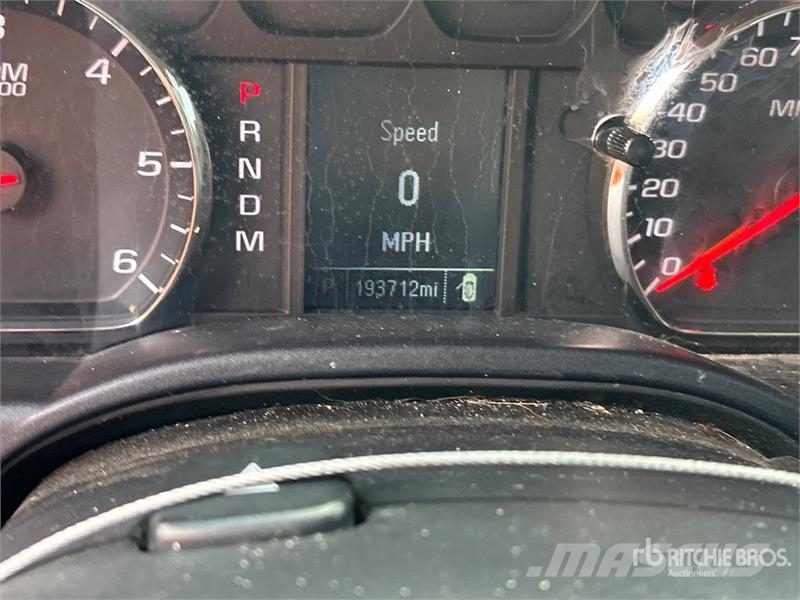 Chevrolet Silverado 1500 4x4 Crew Cab Pickup أخرى