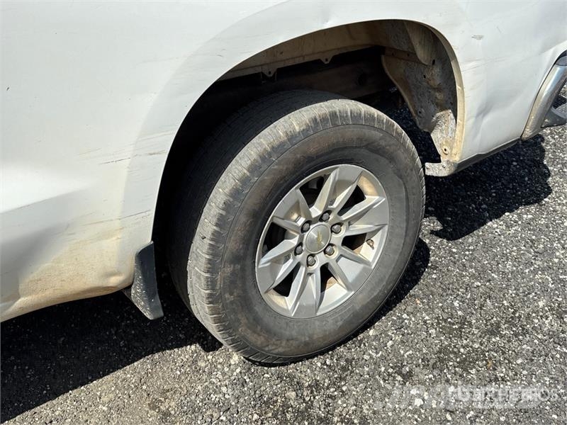 Chevrolet Silverado 1500 4x2 Pickup Kita