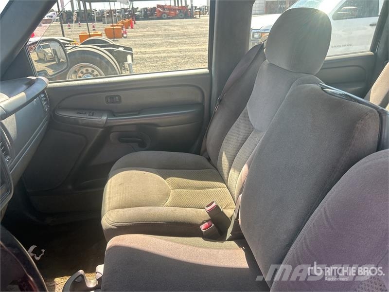 Chevrolet Silverado 1500 4x4 Crew Cab Pickup Ostalo