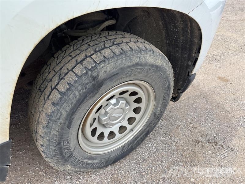 Chevrolet Silverado 1500 4x4 Crew Cab Pickup Otros